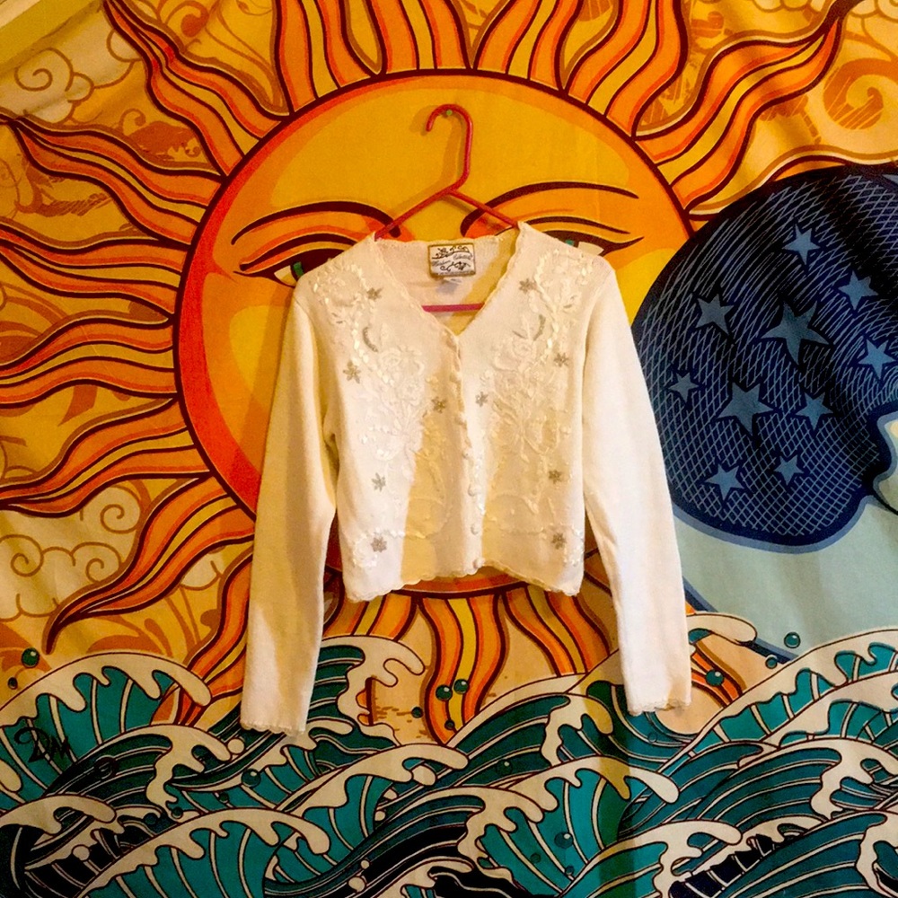 Heirloom collectibles cropped embroidered sweater